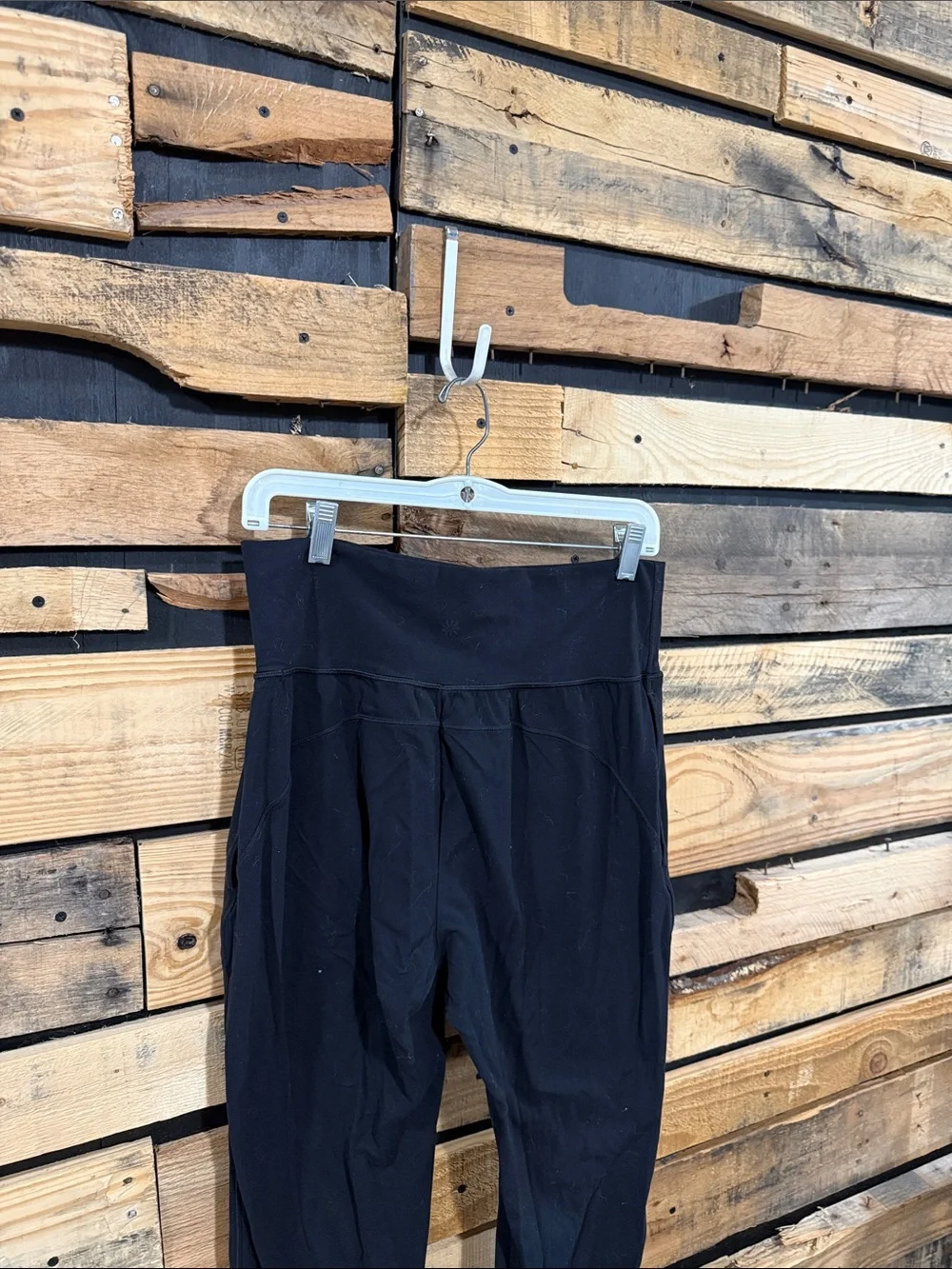 Athleta Black Cruise Buttery Soft Joggers Size Medium